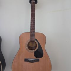 Yamaha F310 - Acoustic Guitar