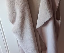ladies fluffy sleeveless top