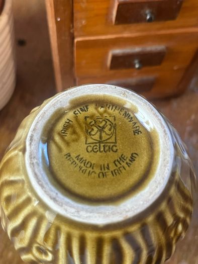 Celtic Kilrush Vintage Vase Wavy Bark Pattern Mustard Irish Pottery