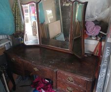 vintage bedroom dresser