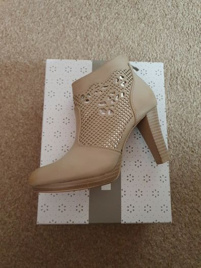 ladies shoes boots