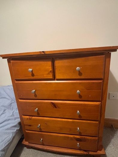 Pine Chest of Drawers