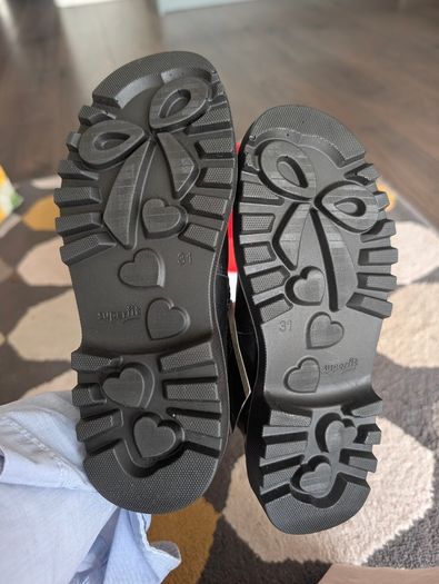 Girl's new shoes