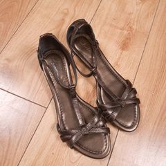 Clarks Bronze Metallic Leather T-Bar Strappy Sandals 6UK/39EU