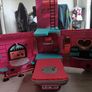 LOL Surprise! OMG 4-in-1 Glamper Fashion Camper Image 4