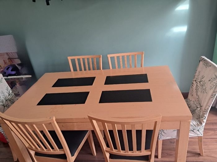 Dining table and 6 chairs