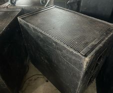 EAW double 15" sub with wheels
