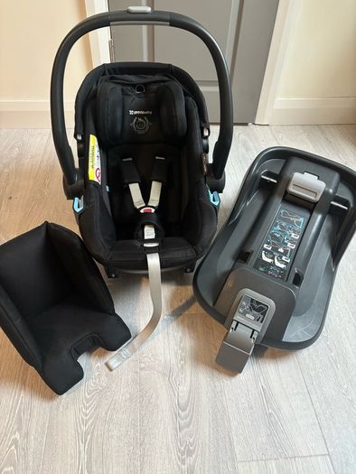 Uppababy Mesa isize Car seat plus base and rain cover