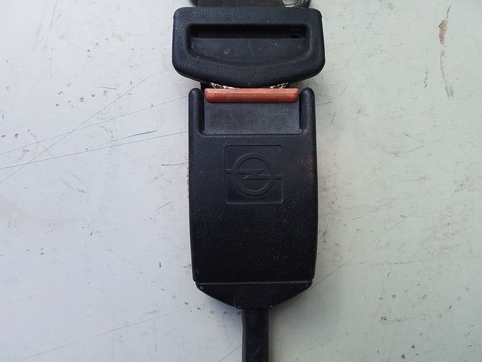 Opel Front S/H Seat Belt.