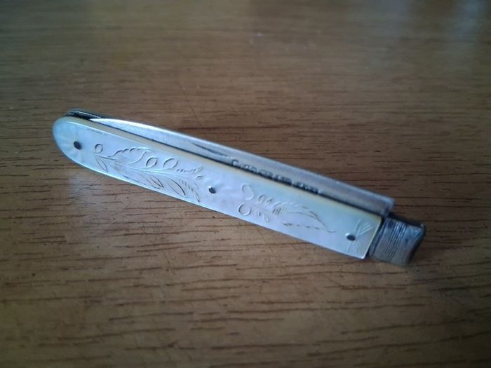 Victorian Sterling Silver m.o.p fruit knife