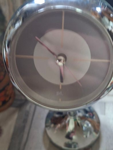 Vintage Present Time (PT) Chrome Eyeball Gooseneck Spring Desk Clock Space Age  design