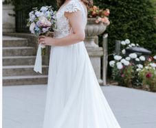 Essence of Australia Wedding dress for sale, perfect condition, no stains, no damage.