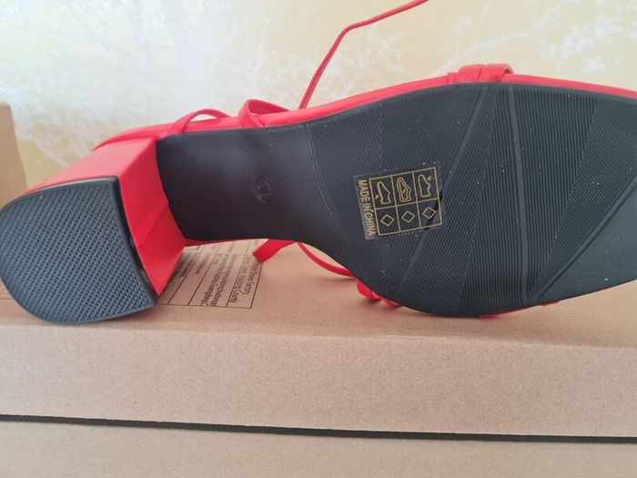 red strap sandals