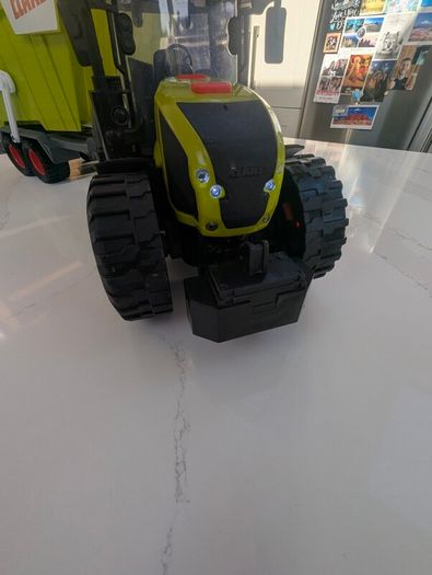 Dickie Toys CLAAS Farm Tractor & Trailer Set