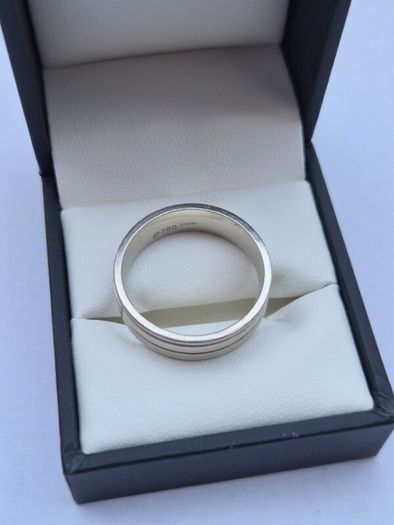 18K Gold Band