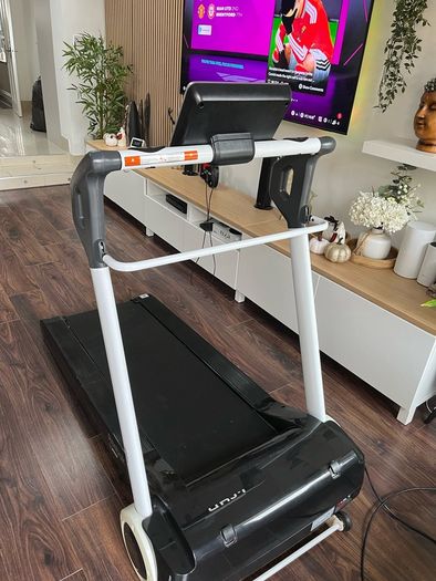 Reebok i run foldable treadmill