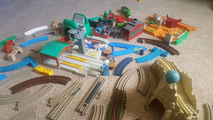 Thomas and friends battery powered big set