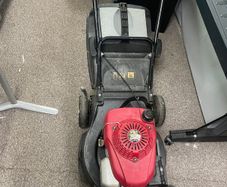 Victa Lawnmower (Honda GCV160 Engine)