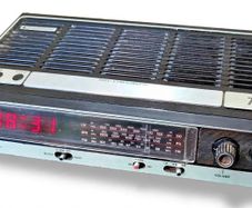 vintage 1980s clock radio