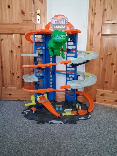 Hot Wheels Ultimate Garage