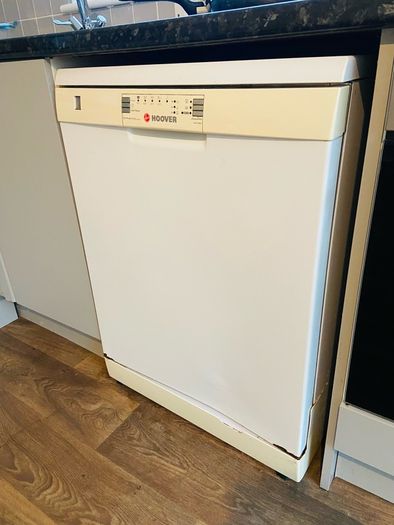 Hoover Freestanding Dishwasher Working Perfectly