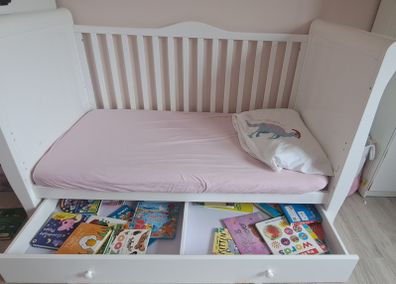 Lovely Sledge Cot Bed