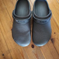 Crocs mens clogs size 10
