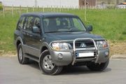 Mitsubishi Pajero Stainless Steel Bull Bar
