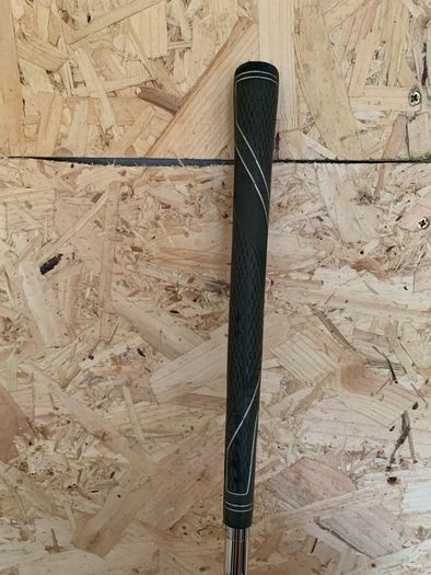 Wilson staff chipper golf club (Rh)