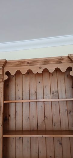 Pine Bookcase. 5 shelves.