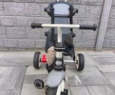 QPlay tricycle