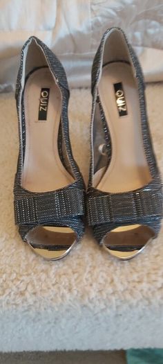 Ladies shoes