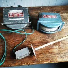 2x Industrial Pyrometer 1 Thermocouple make me an offer