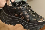 Guess Woman Shoes