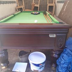 Pool table