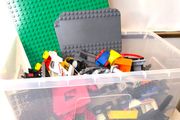 Large Lego Duplo Bundle (411 pieces +3 plates)