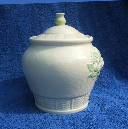 BELLEEK 'THISTLE' COOKIE JAR (7th Mark) - a lovely parian ware jar complete with lid (c.1980's)