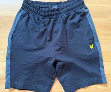 Lyle and Scott Shorts Black small