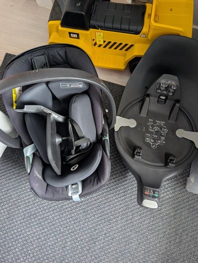 Cybex Cloud Z i-Size & Base Z bundle