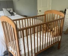 Baby bed/cot