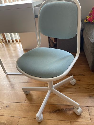 Children's desk chair