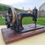 Vintage German Sewing Machine - Pfaff Image 4