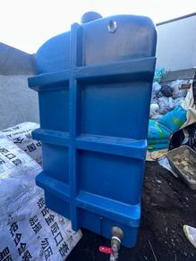 Enclosed drinking water tank