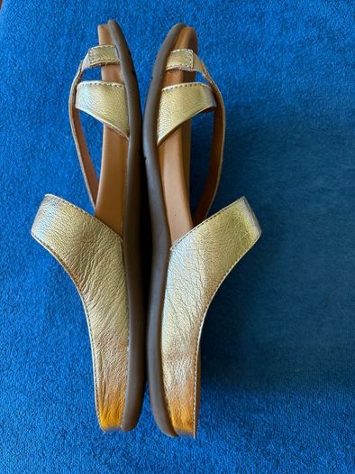Strive Women's sandals size 6UK.  Gold. As New with box.