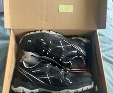 Regatta waterproof black runners