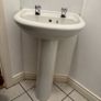 Basin and pedestal Image 2