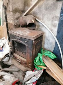 Stove with back boiler