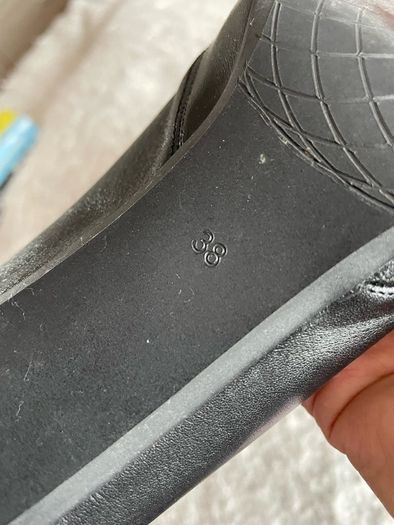 Leather shoes