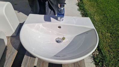 Bathroom Wall Mounted Basin