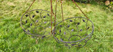 2 hanging baskets
